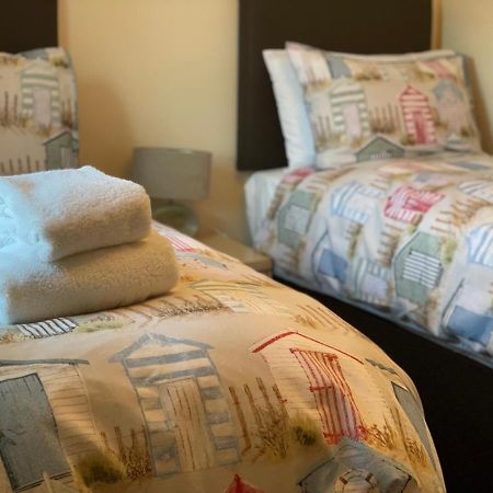 نورويش Perfect 2 Bedroom Apartment Located In City Centre With Parking Space المظهر الخارجي الصورة